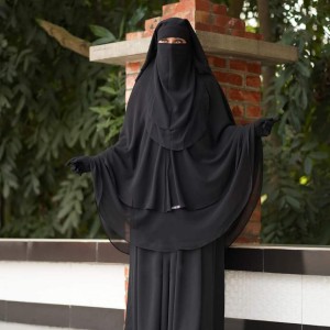 Muttaki Burka Set